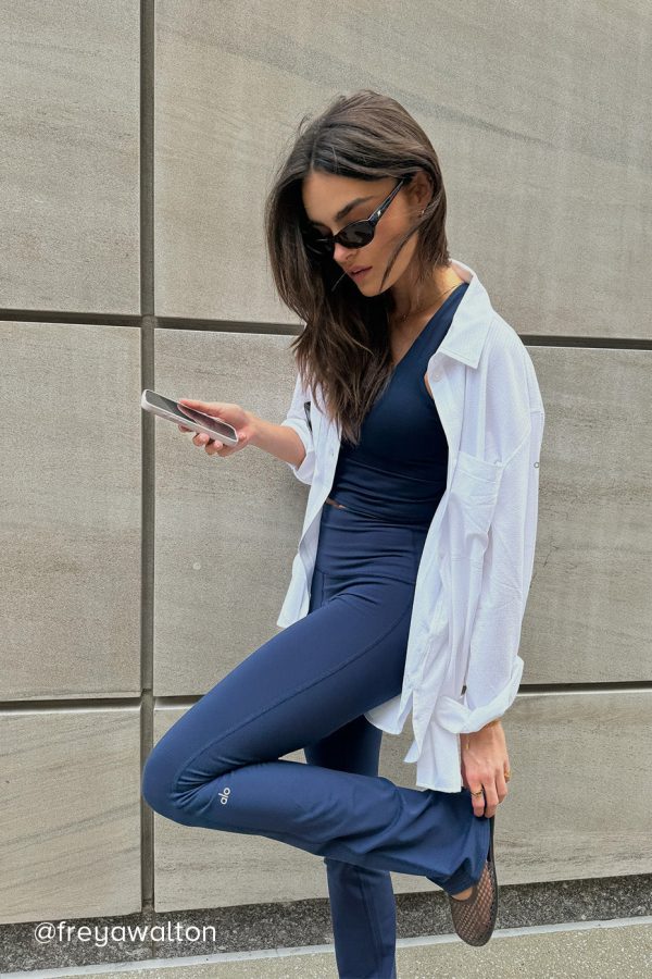 Airbrush High-Waist 7/8 Bootcut Legging – Navy